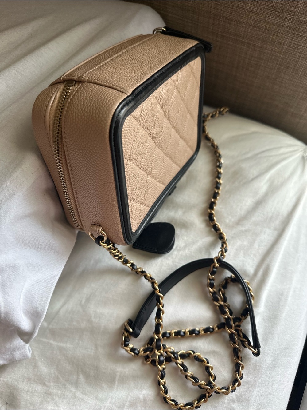 CHANEL FILIGREE Vanity bag - Picture 3 of 11
